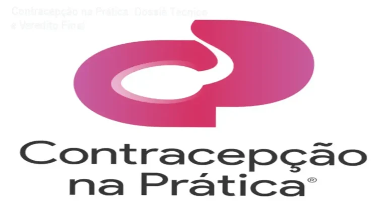Médico analisando guia técnico de contracepção na prática clínica